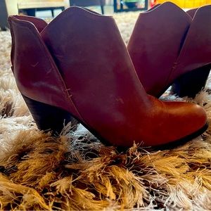 Gianni Bini ankle boots. Used once. Excellent condition! Beautiful cognac color.